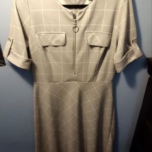 Shelby + Palmer Size 10 Woman's Beige White Plaid Half Zip Career Dress